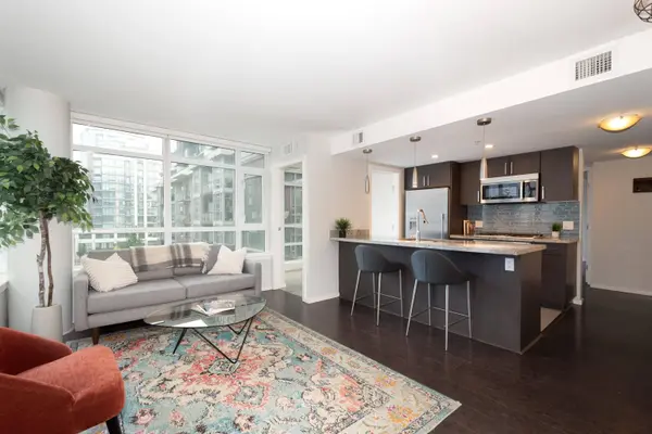 89 W 2nd AVE #607, Vancouver, BC V5Y 0G9