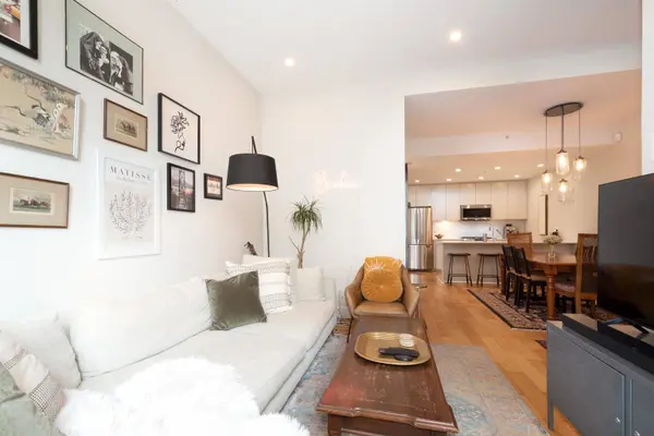 290 E 11th AVE, Vancouver, BC V5T 2C3