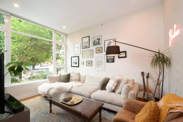 290 E 11th AVE, Vancouver, BC V5T 2C3