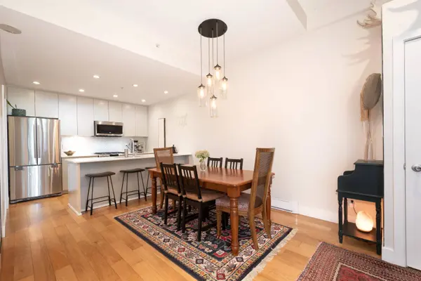 290 E 11th AVE, Vancouver, BC V5T 2C3