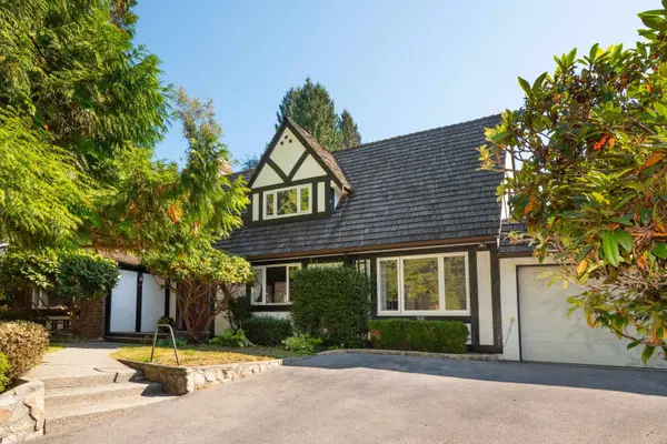 510 Evergreen PL, North Vancouver, BC V7N 2Z2