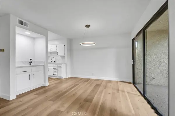 849 E Victoria ST #112, Carson, CA 90746