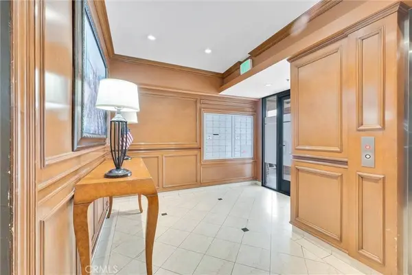 35 Linden Ave Unit 304, Long Beach, CA 90802