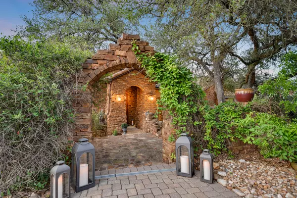 Austin, TX 78738,17929 Flagler Drive