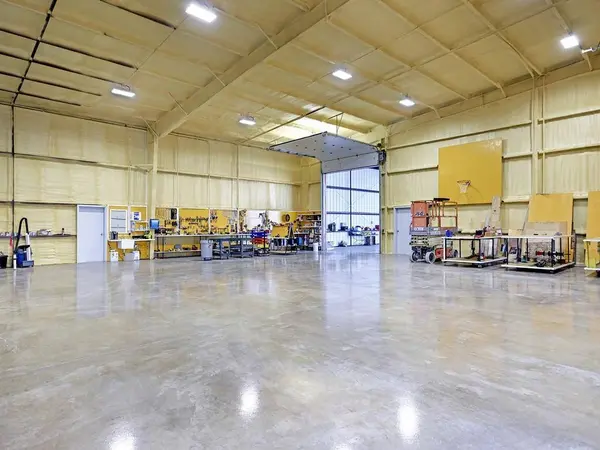 1584 County Road 226 RD, Giddings, TX 78942