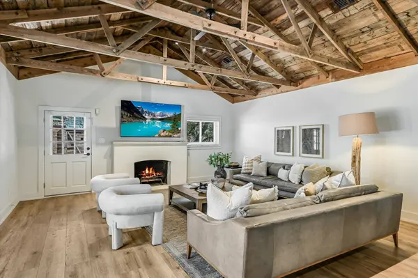 6111 Hudson Bend RD RD, Austin, TX 78734