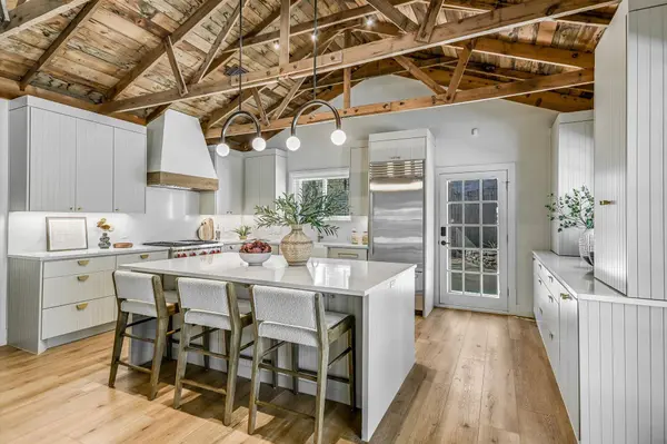 6111 Hudson Bend RD RD, Austin, TX 78734