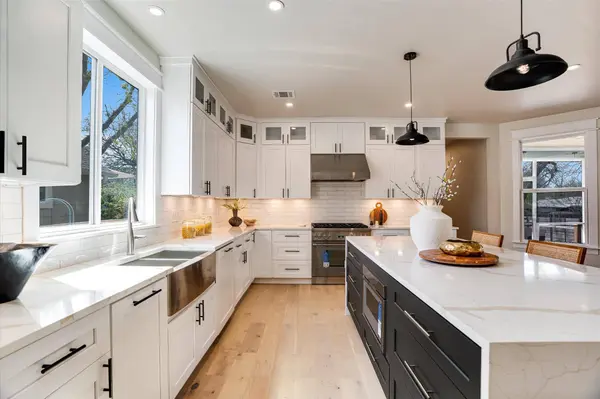 1009 Karen Ave, Austin, TX 78757