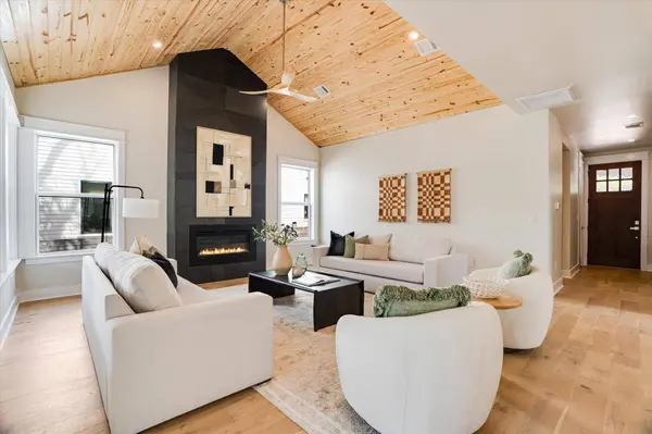 1009 Karen Ave, Austin, TX 78757