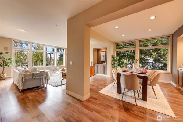 600 Bellevue Way SE #301, Bellevue, WA 98004