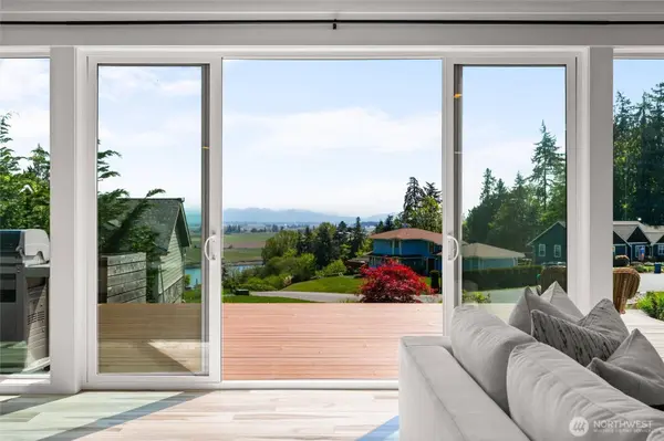 11183 Sahalie RD, La Conner, WA 98257