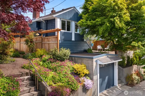 8010 Burke AVE N, Seattle, WA 98103