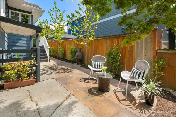 8010 Burke AVE N, Seattle, WA 98103