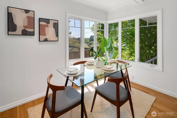 8010 Burke AVE N, Seattle, WA 98103