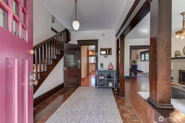 1625 3rd AVE W, Seattle, WA 98119