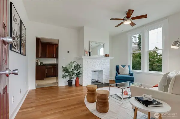 3907 S Edmunds ST, Seattle, WA 98118