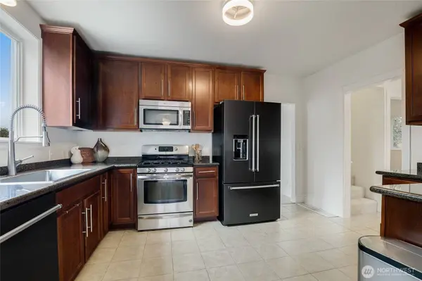 3907 S Edmunds ST, Seattle, WA 98118