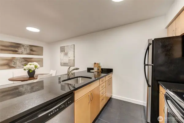 840 NE 125th ST #206, Seattle, WA 98125