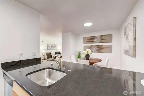840 NE 125th ST #206, Seattle, WA 98125