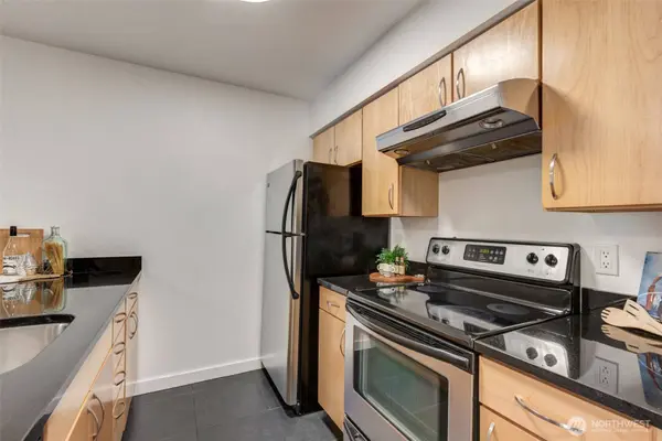 840 NE 125th ST #206, Seattle, WA 98125