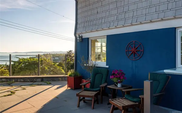 50 King George Terr, Oak Bay, BC V8S 2J9