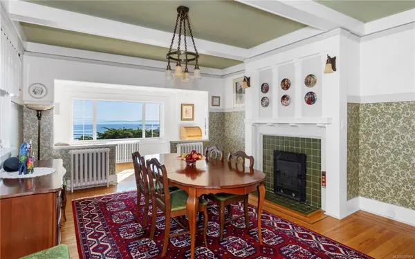 50 King George Terr, Oak Bay, BC V8S 2J9