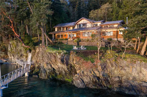 250 Holmes Rd, Salt Spring, BC V8K 1T6