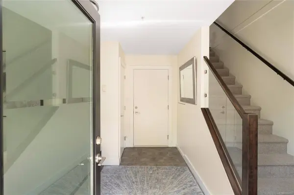 1234 Johnson St #2, Victoria, BC V8V 3P1
