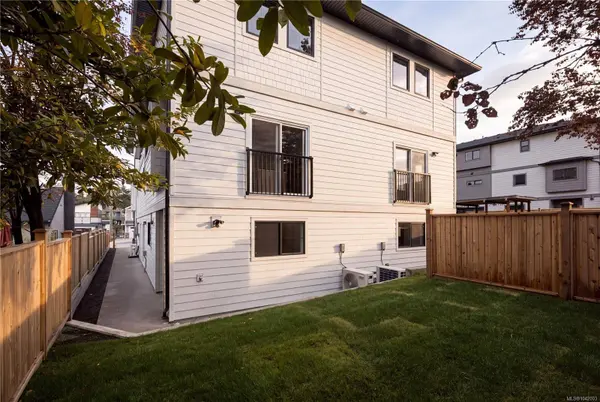 913 Dale St ##3, Saanich, BC V8X 2V9