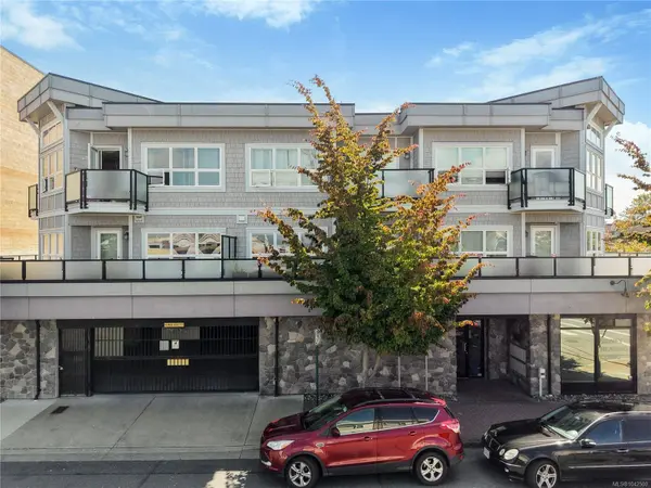 9751 Fourth St ##308, Sidney, BC V8L 2Y9