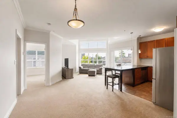 9751 Fourth St ##308, Sidney, BC V8L 2Y9