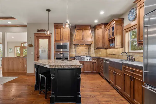 1255 Constellation DR, Bend, OR 97703
