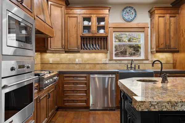 1255 Constellation DR, Bend, OR 97703