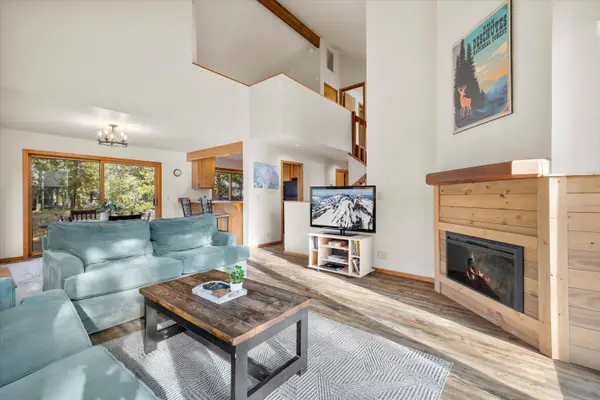 17894 Red Cedar LN, Sunriver, OR 97707