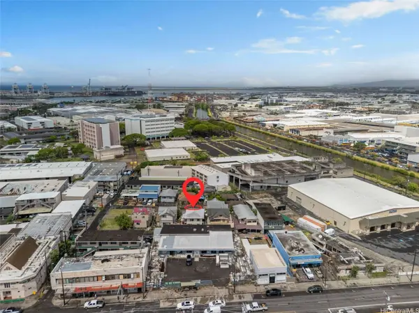 916 Eu LN, Honolulu, HI 96817