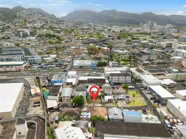 916 Eu LN, Honolulu, HI 96817