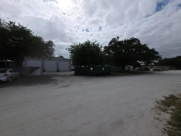 806 SW 11th Dr DR SW, Vero Beach, FL 32962