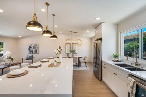 1010 Round Hill CIR, Napa, CA 94558