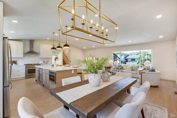 1010 Round Hill CIR, Napa, CA 94558