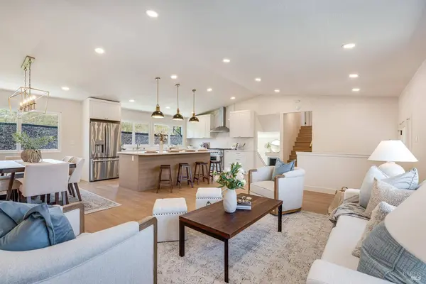 1010 Round Hill CIR, Napa, CA 94558