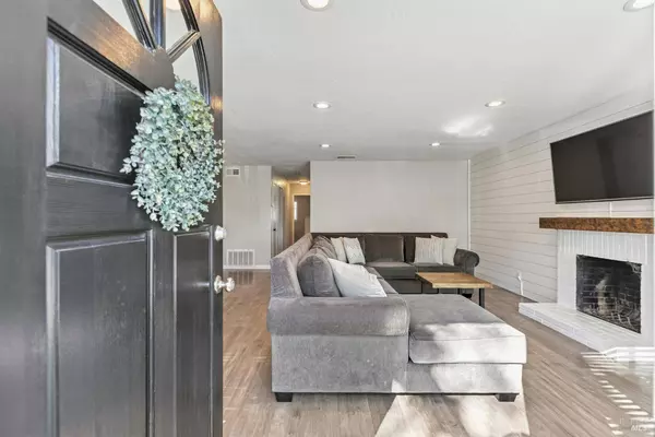 3121 Piedont AVE, Napa, CA 94558