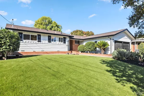 3583 Jomar DR, Napa, CA 94558