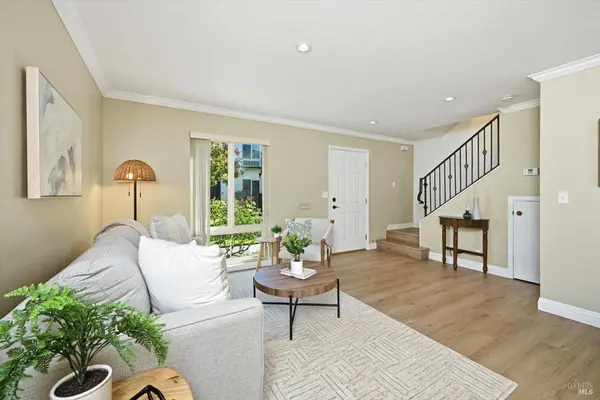 1072 Marina DR, Napa, CA 94559