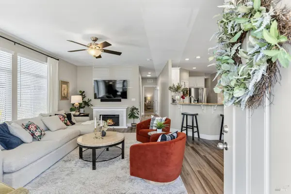 302 Robert WAY, Napa, CA 94558