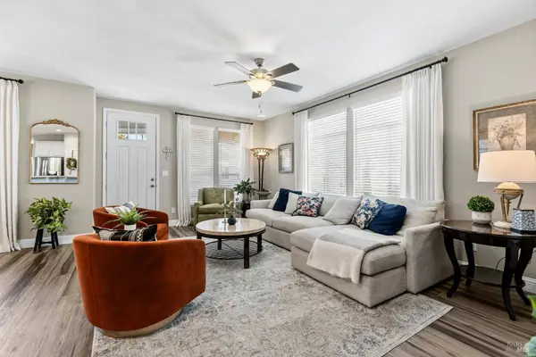 302 Robert WAY, Napa, CA 94558