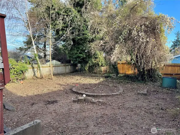 9324 52nd Ave S, Seattle, WA 98118