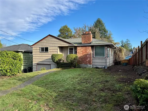 9324 52nd Ave S, Seattle, WA 98118