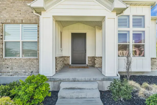 12517 N MINOTS LEDGE DR, Highland, UT 84003