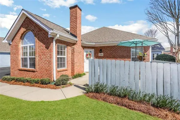 22105 Harvest Ridge LN, Johns Creek, GA 30022
