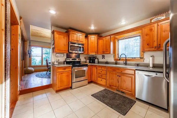 384 Smoke Ridge RD, Kila, MT 59920